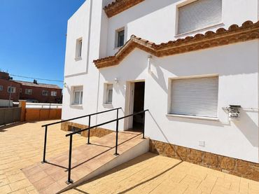 Reihenhaus mit Balkon zum Verkauf in Miami Platja