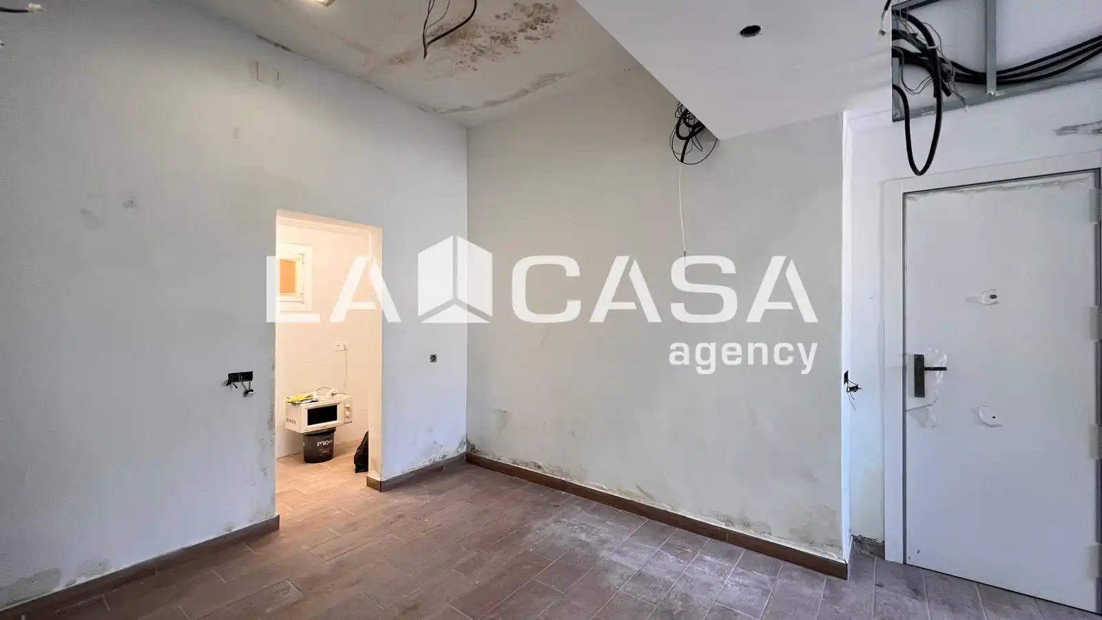 Local comercial en venda a Nou Barris, imagen 9