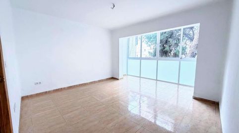 Foto 2 de Piso en venta en Calvario, Torremolinos