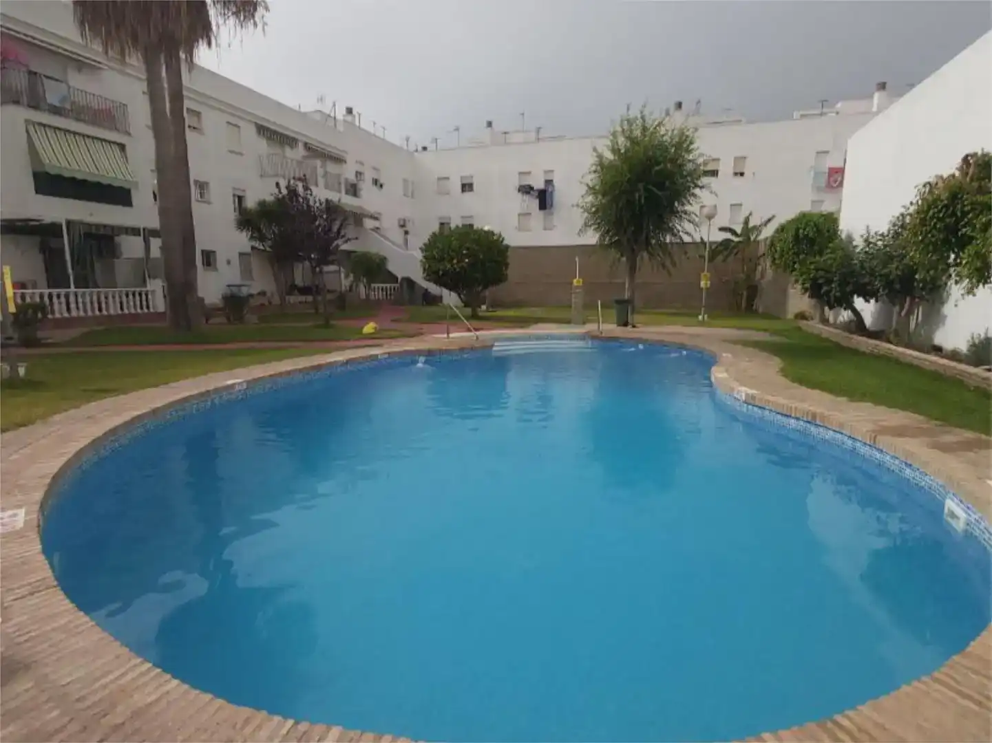 Schwimmbecken von Wohnung zur Miete in Barbate mit Privatgarten, Schwimmbad und Möbliert