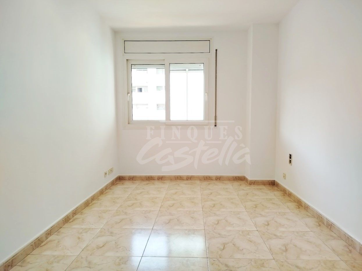 Dormitori de Pis en venda en Mataró amb Aire condicionat i Calefacció