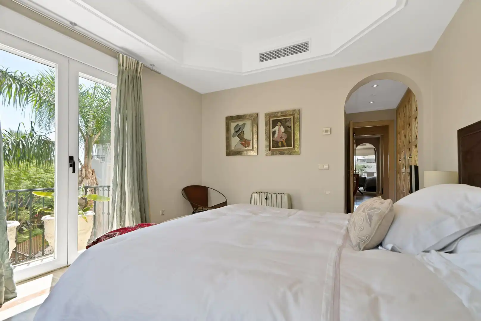 Bedroom of Apartments for sale in Marbella  with Air Conditioner, Heating and Private garden
