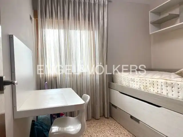 Bedroom of Flat for rent in Paterna  with Air Conditioner, Heating and Storage room