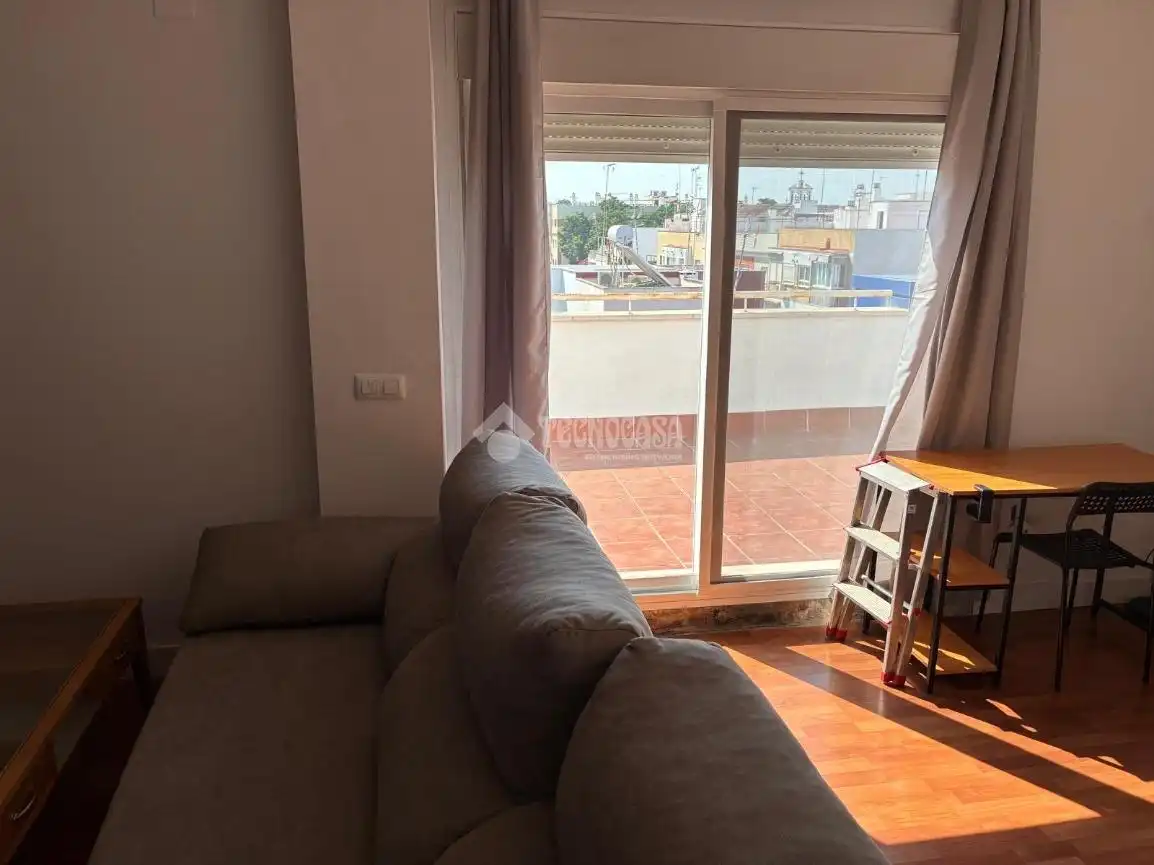Sala de estar de Ático de alquiler en Sevilla con Aire acondicionado, Terraza y Piscina