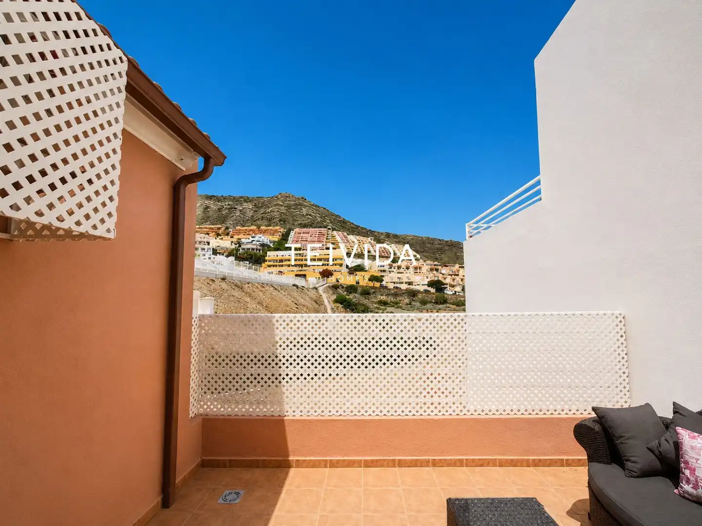 Vista exterior de Casa adosada en venta en Adeje con Aire acondicionado, Terraza y Trastero