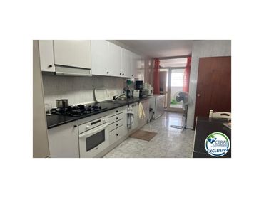 Flat with lift for sale in Calle De Tirso De Molina 30