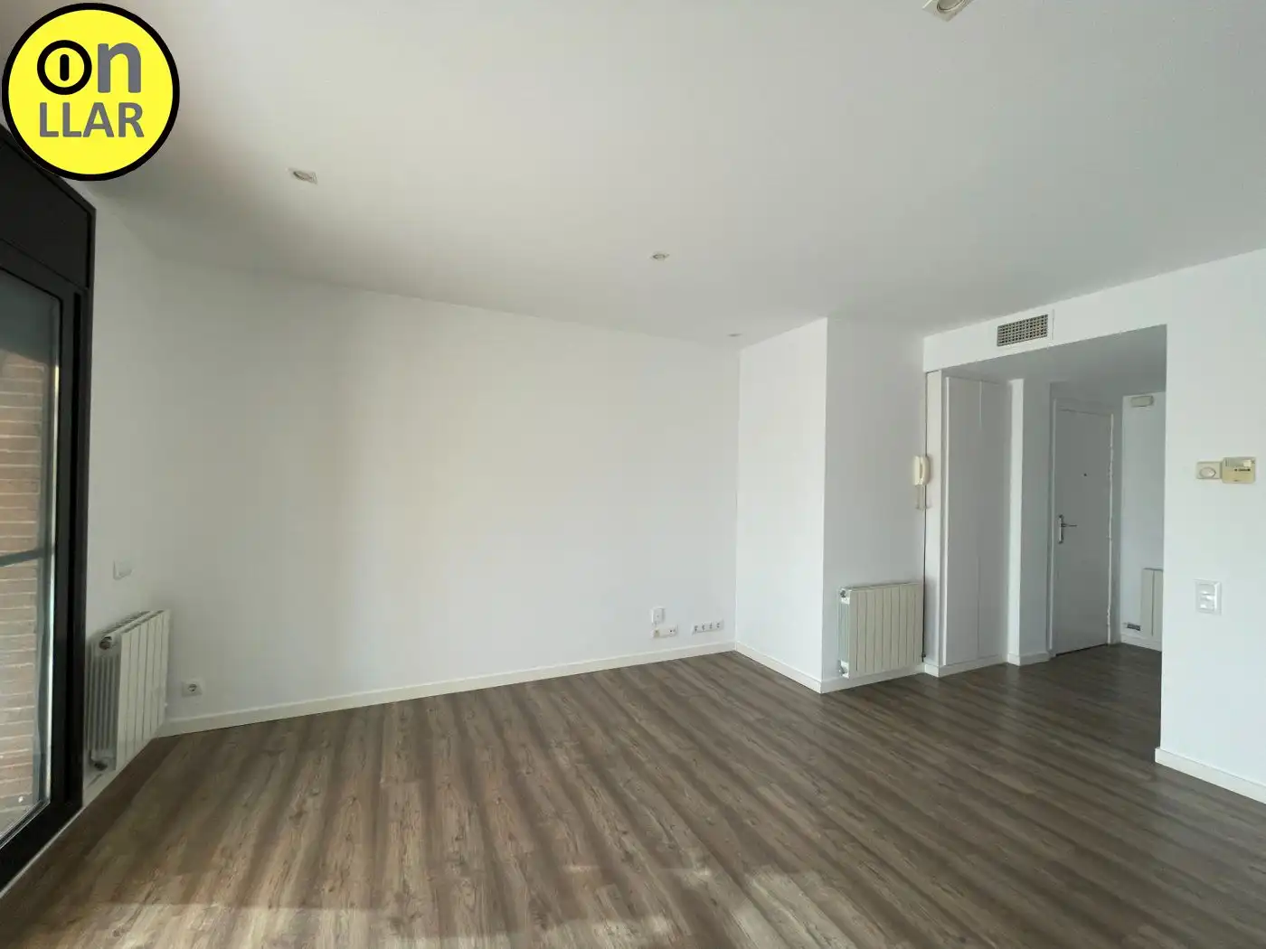 Sala d'estar de Pis en venda en Tiana amb Calefacció, Parquet i Balcó