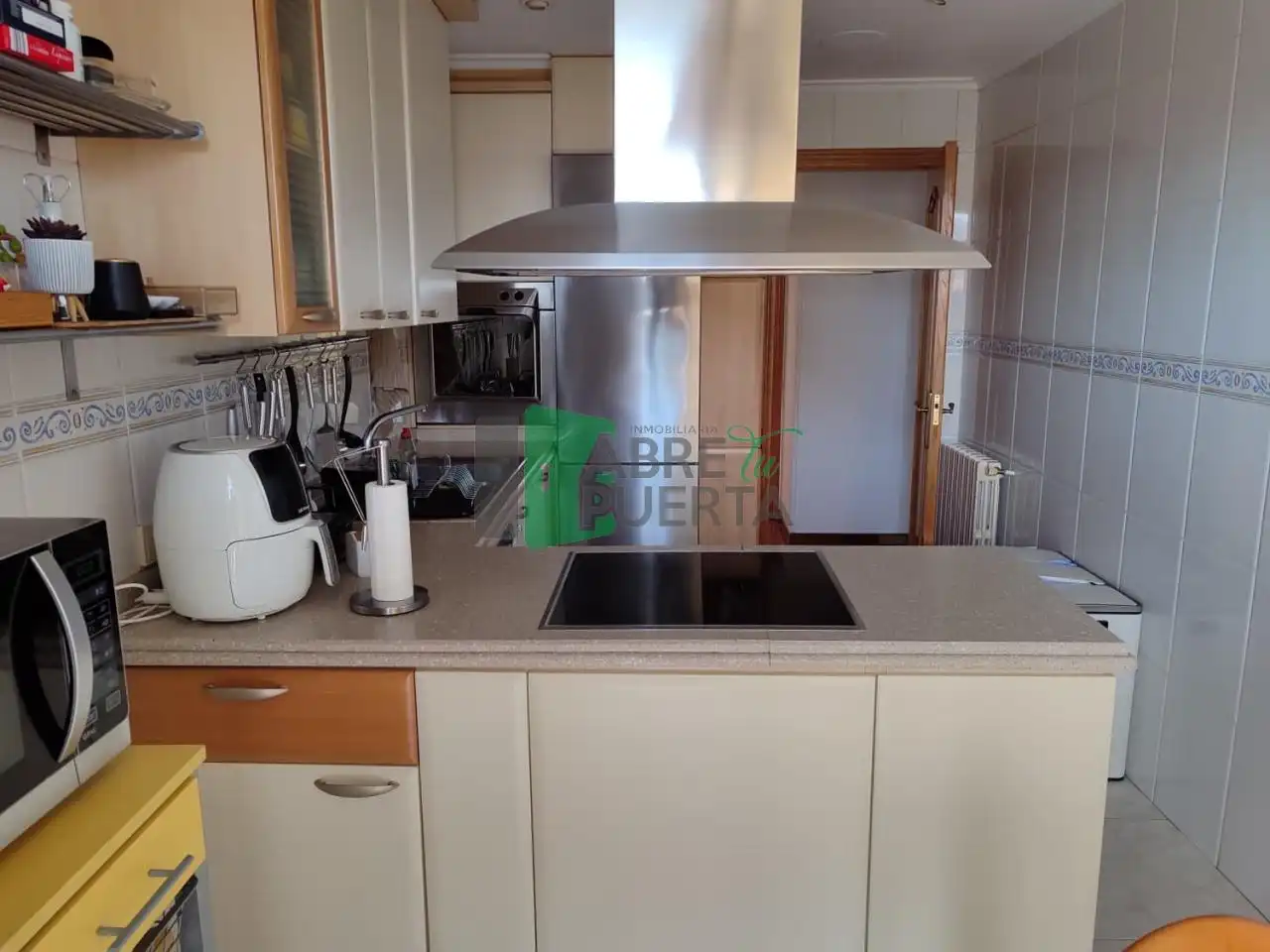 Kitchen of Duplexes for sale in Ourense Capital   with Heating, Parquet flooring and Storage room