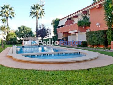 Apartament amb piscina en venda a Las Marinas / Les Marines