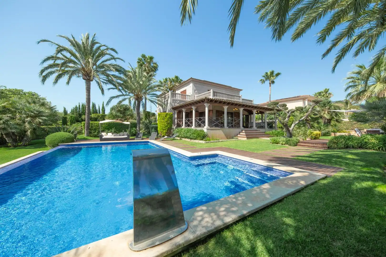 Vista exterior de Casa o xalet de lloguer en Marratxí amb Aire condicionat, Jardí privat i Parquet