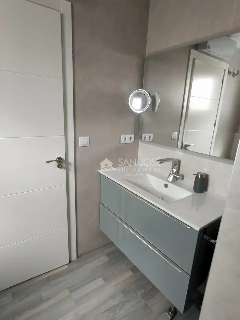 Bany de Casa o xalet en venda en Aspe amb Jardí privat, Terrassa i Traster