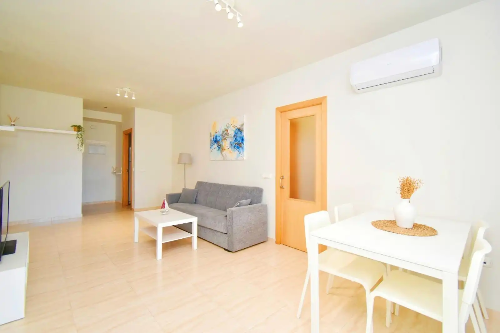 Sala d'estar de Pis en venda en El Ejido amb Aire condicionat, Terrassa i Moblat