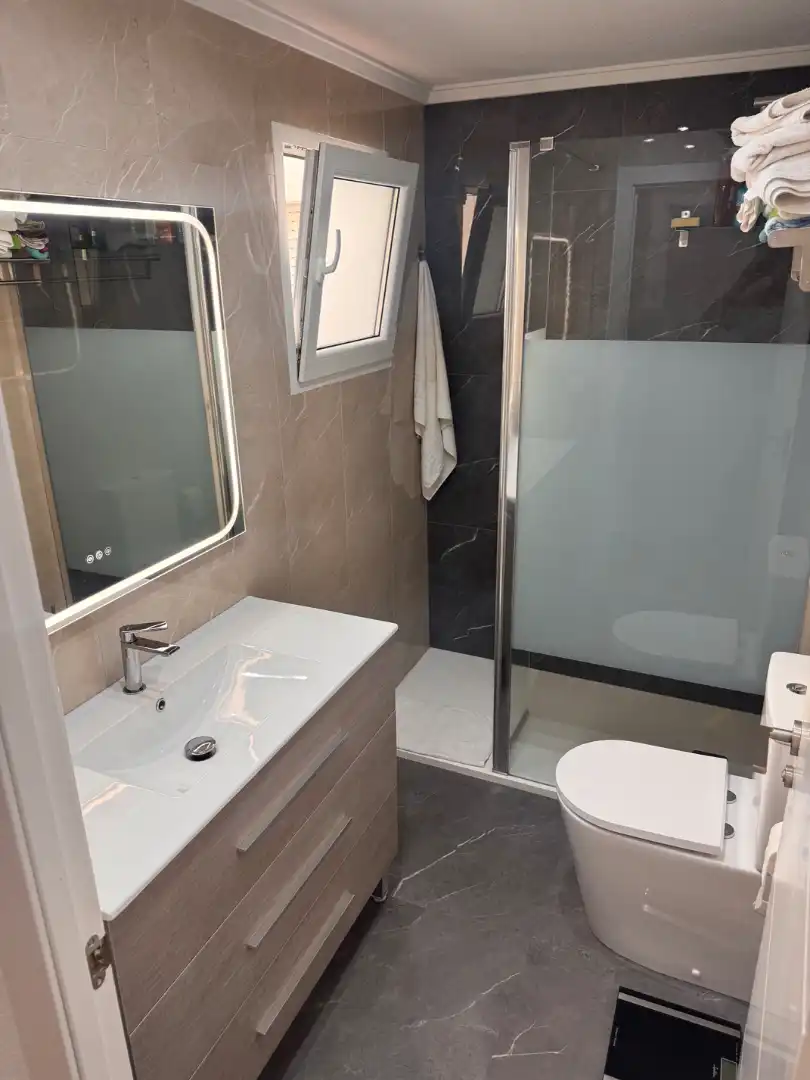 Bathroom of Duplexes for sale in Torrevieja  with Air Conditioner, Heating and Parquet flooring
