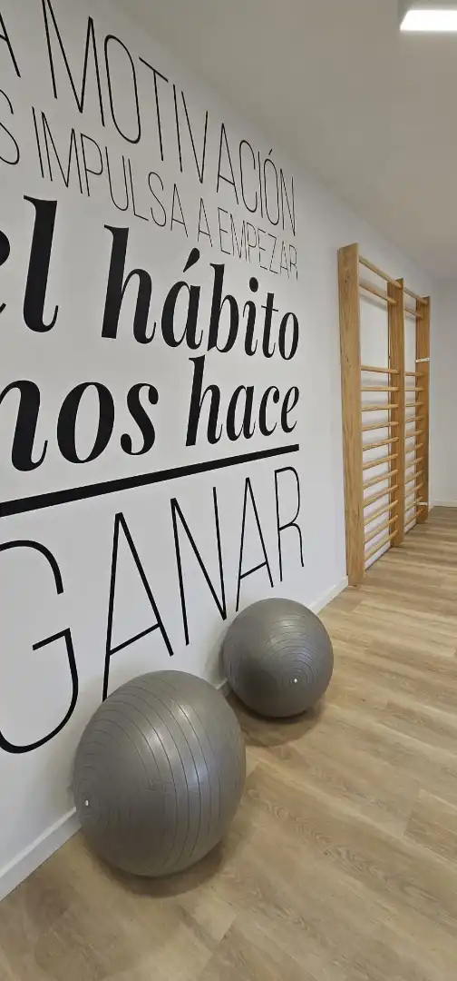 Habitación de Piso en venta en Sevilla con Aire acondicionado, Jardín privado y Trastero