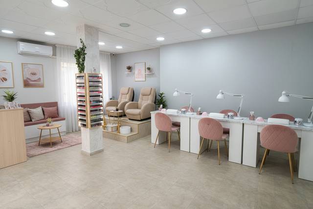 Local comercial en Venta en Avinguda Joan Carles I en Mont Ferrant - Joan Carles I