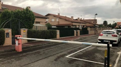 Foto 2 de Casa o chalet en venta en Avenida de Joaquin Fernandez Vallejo, 119b, Tanos, Torrelavega