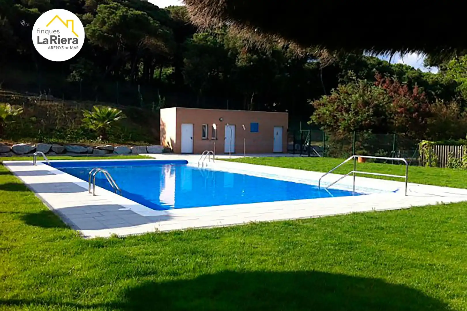 Swimming pool of Houses for sale in Arenys de Munt  with Air Conditioner, Heating and Private garden
