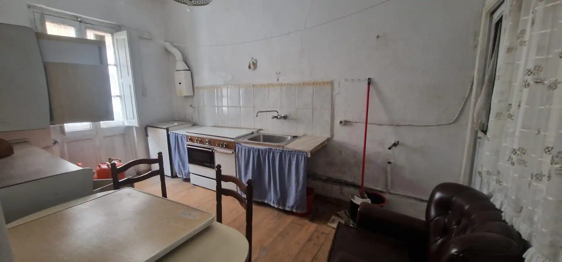 Cocina de Edificio en venta en Lena