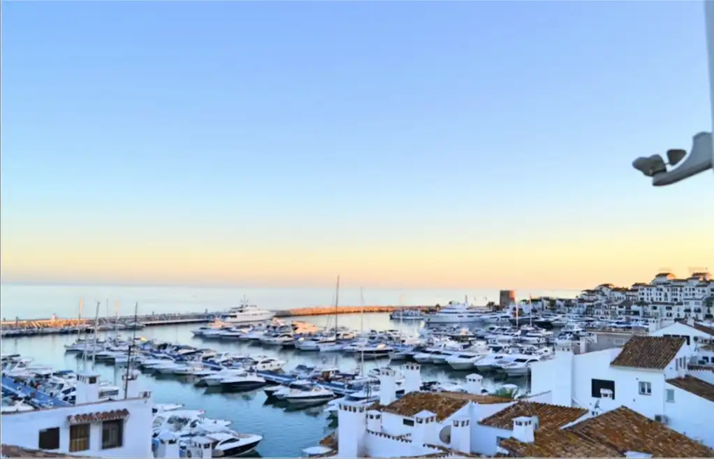 Vista exterior de Piso en venta en Marbella con Aire acondicionado, Calefacción y Terraza