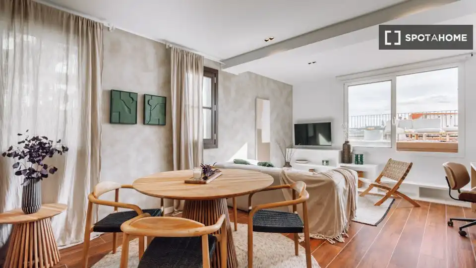 Piso con terraza en alquiler en Ciutat Vella, imagen 6
