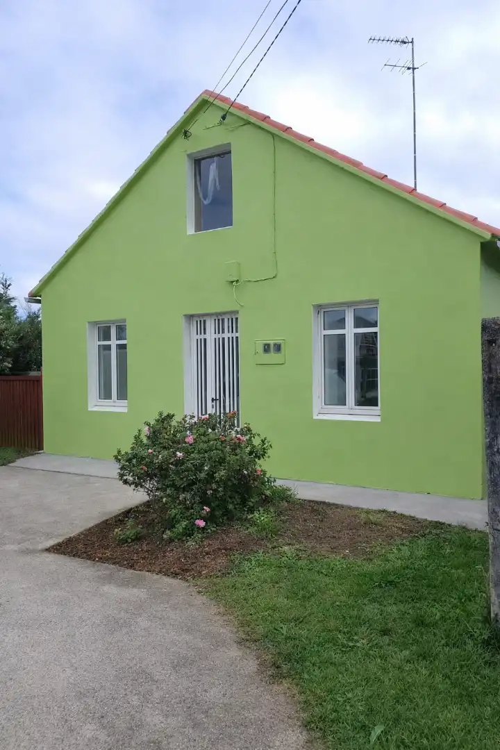 Chalet con jardín en venta en Valdoviño