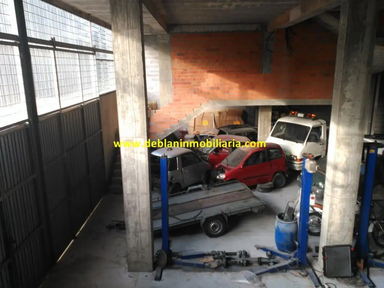 Parking de Nave industrial de alquiler en Tui