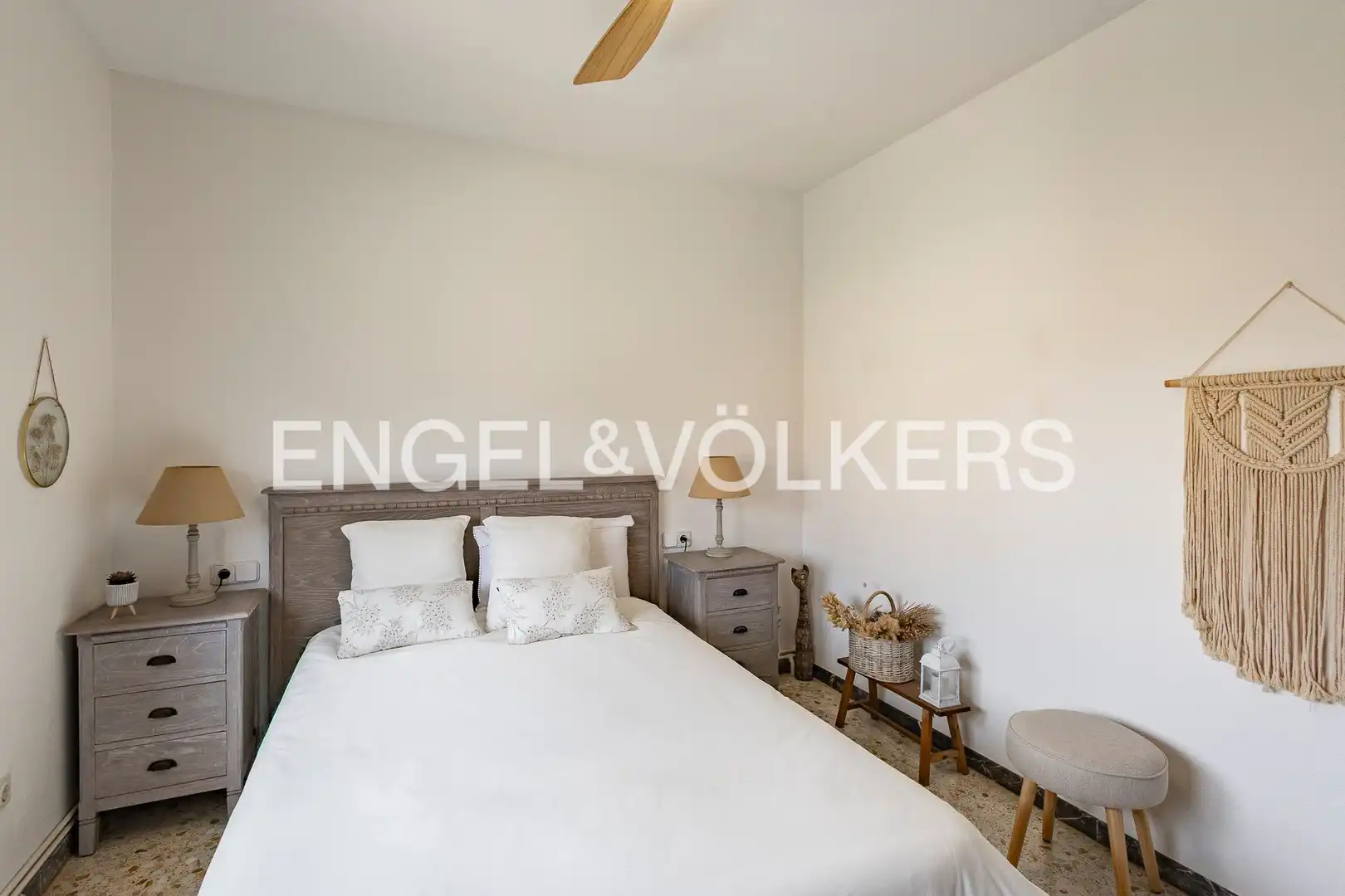 Habitación de Casa o chalet en venta en Vilanova i la Geltrú con Aire acondicionado, Calefacción y Jardín privado