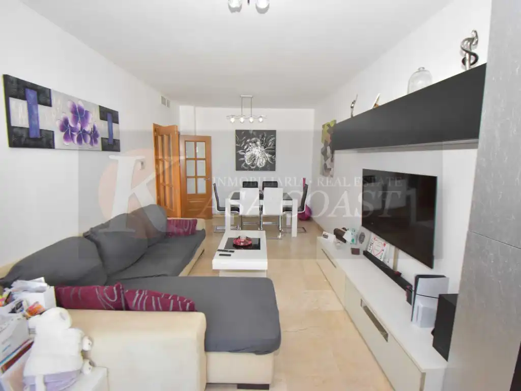 Living room of Flat for sale in Mijas  with Air Conditioner, Private garden and Terrace