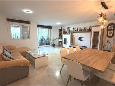 Piso con balcón en venta en Elche ciudad