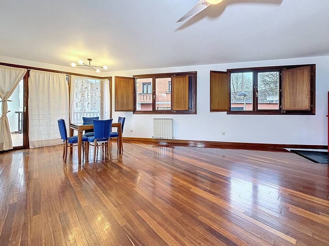 Menjador de Pis en venda en Oñati amb Calefacció i Terrassa