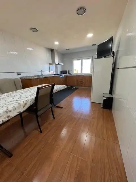 Cuina de Casa o xalet en venda en Calvarrasa de Arriba amb Calefacció, Jardí privat i Terrassa