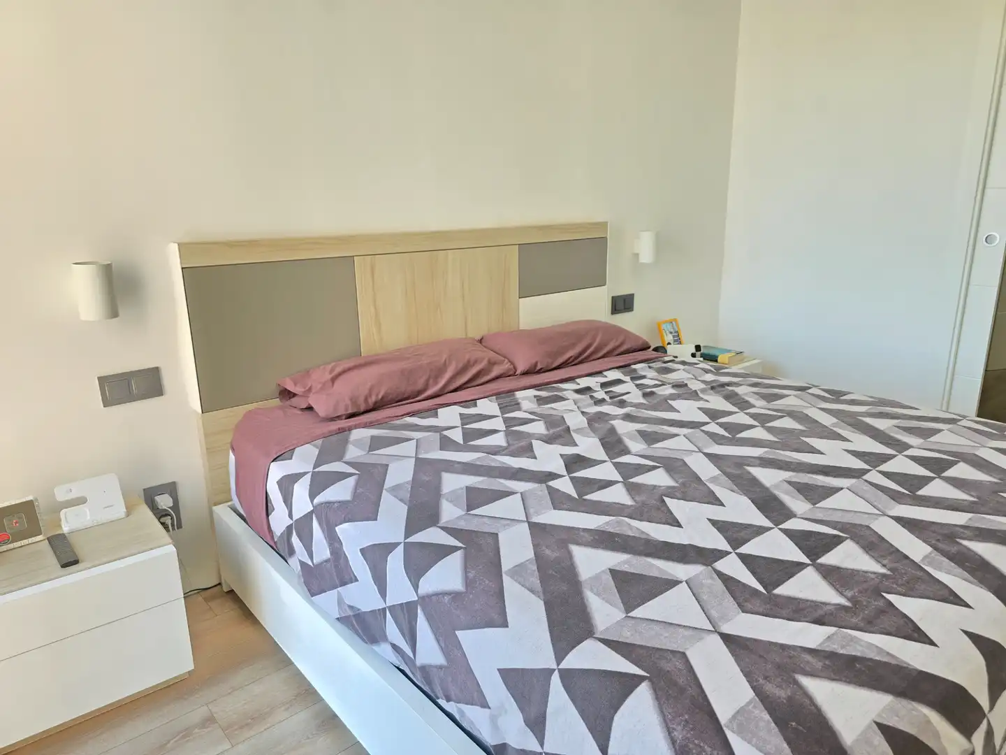 Schlafzimmer von Einfamilien-Reihenhaus zum Verkauf in Sabadell mit Terrasse und Schwimmbad