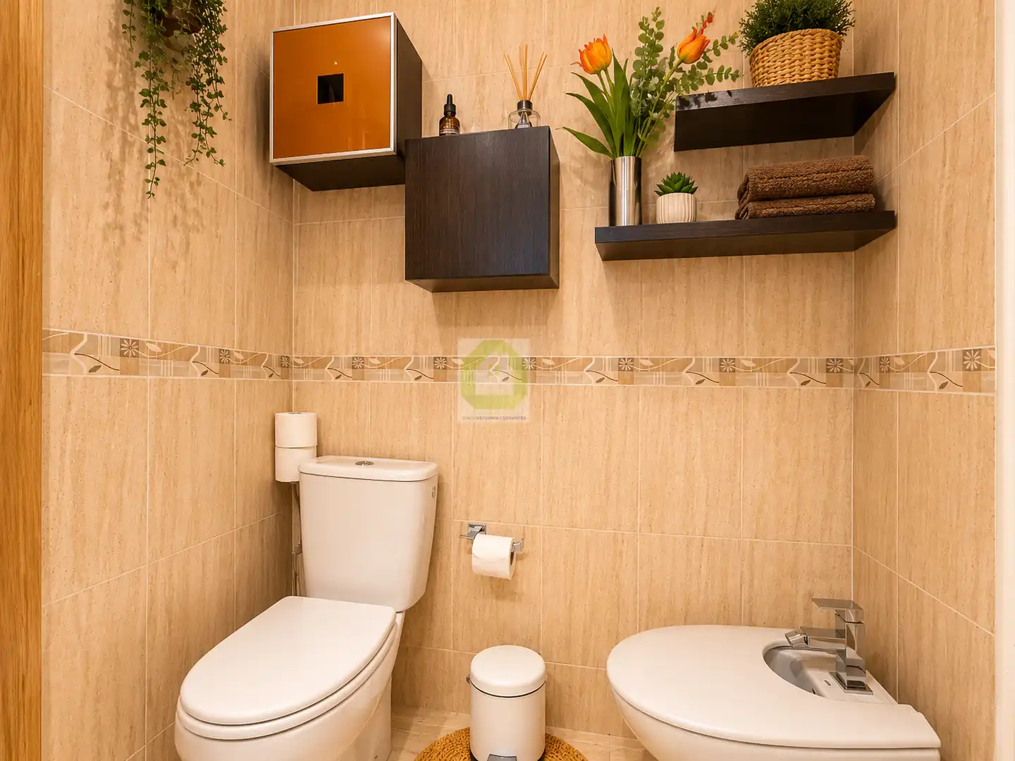 Badezimmer von Wohnung zur Miete in La Zubia mit Klimaanlage, Heizung und Möbliert