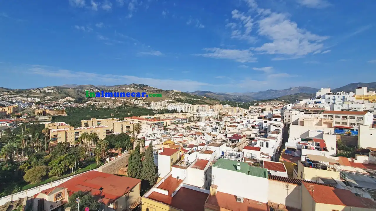 Vista exterior de Casa o chalet en venta en Almuñécar con Terraza
