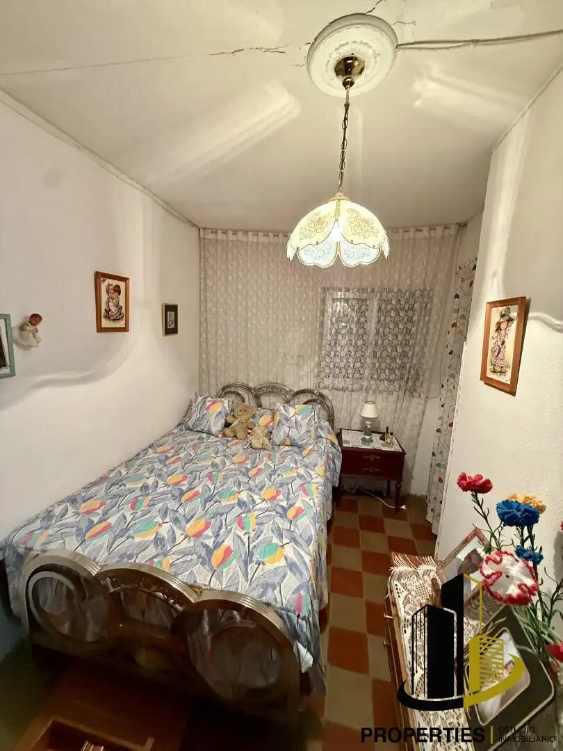 Bedroom of Houses for sale in Fuentes de Béjar