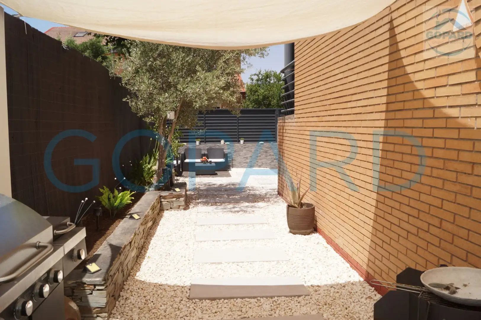Terrassa de Casa adosada de lloguer en Villanueva de la Cañada amb Aire condicionat, Calefacció i Jardí privat