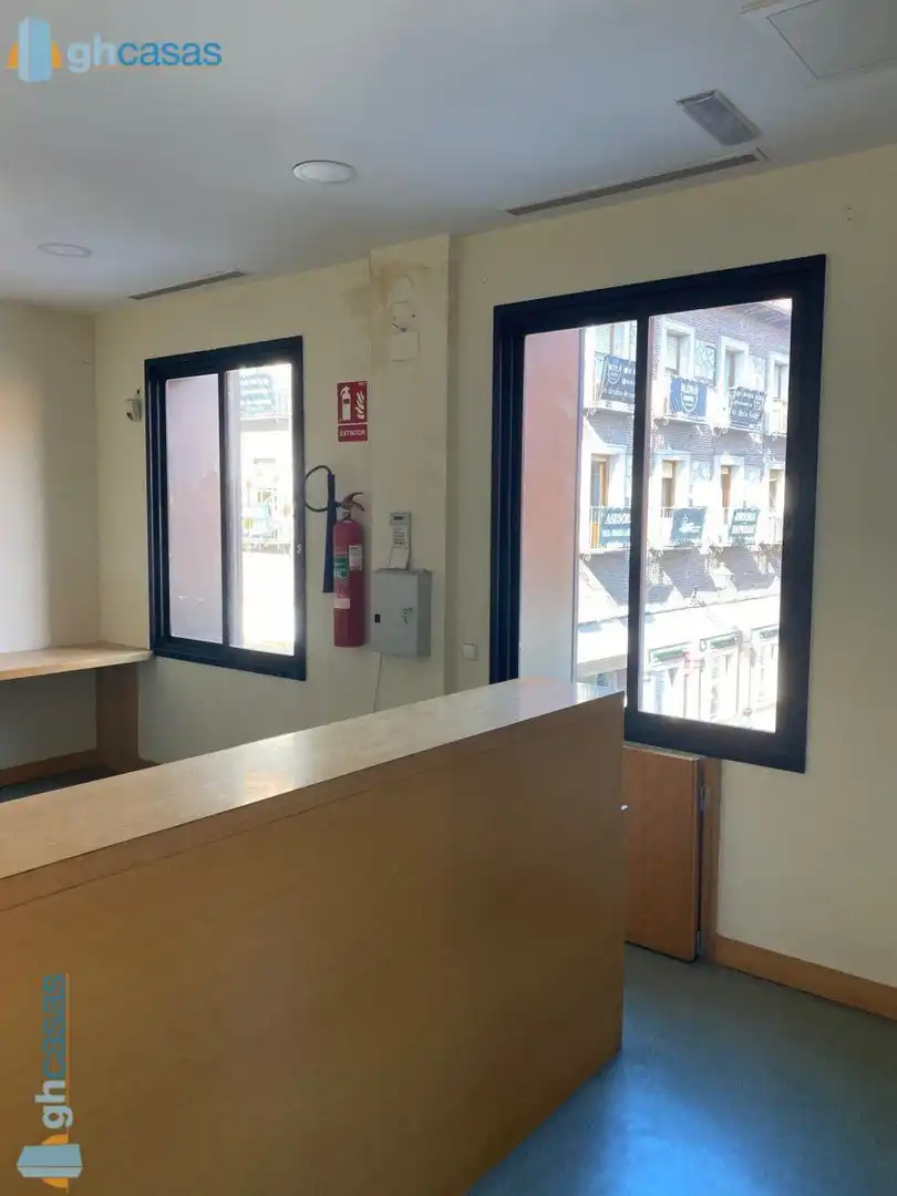 Gebäude zur Miete in Calle LIBREROS, Casco histórico