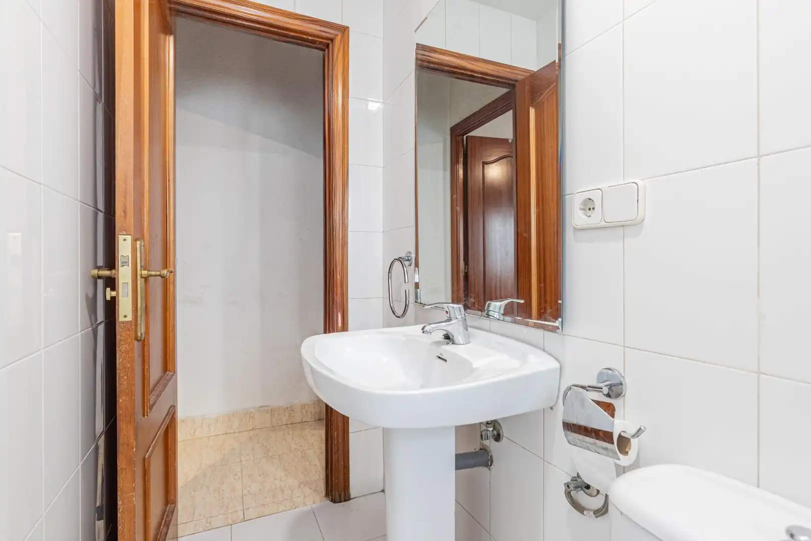 Bathroom of Flat for sale in Madrid  with Heating