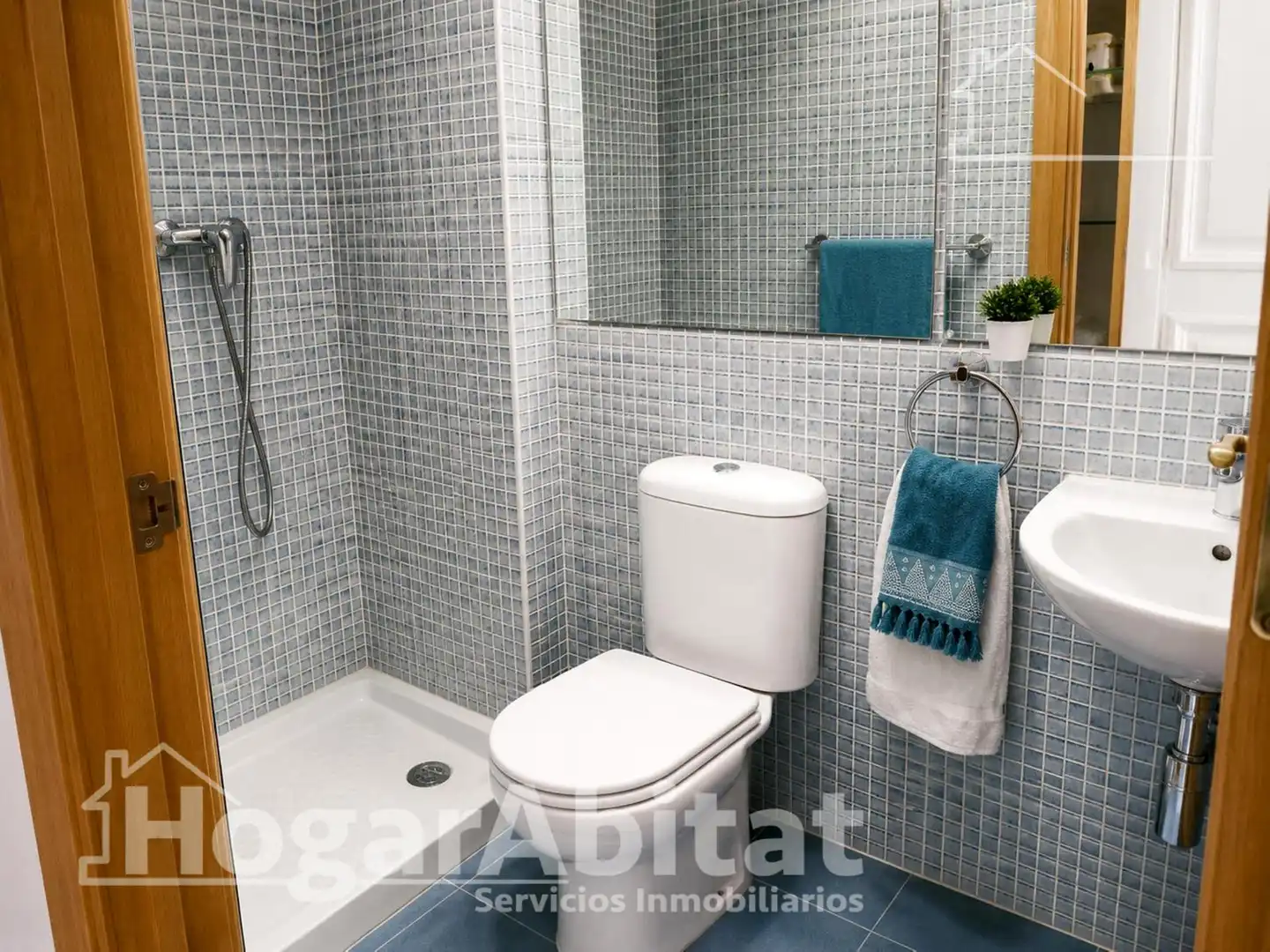 Baño de Casa adosada en venta en Chiva con Calefacción, Terraza y Trastero