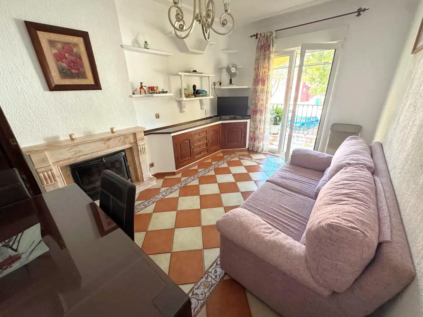 Sala d'estar de Casa o xalet en venda en Punta Umbría amb Terrassa i Balcó