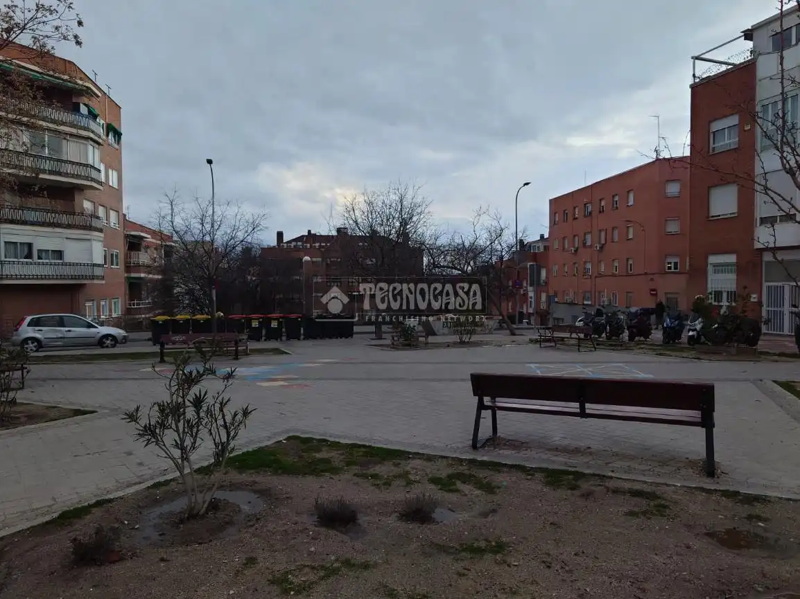 Außenansicht von Gebäude zum Verkauf in Madrid