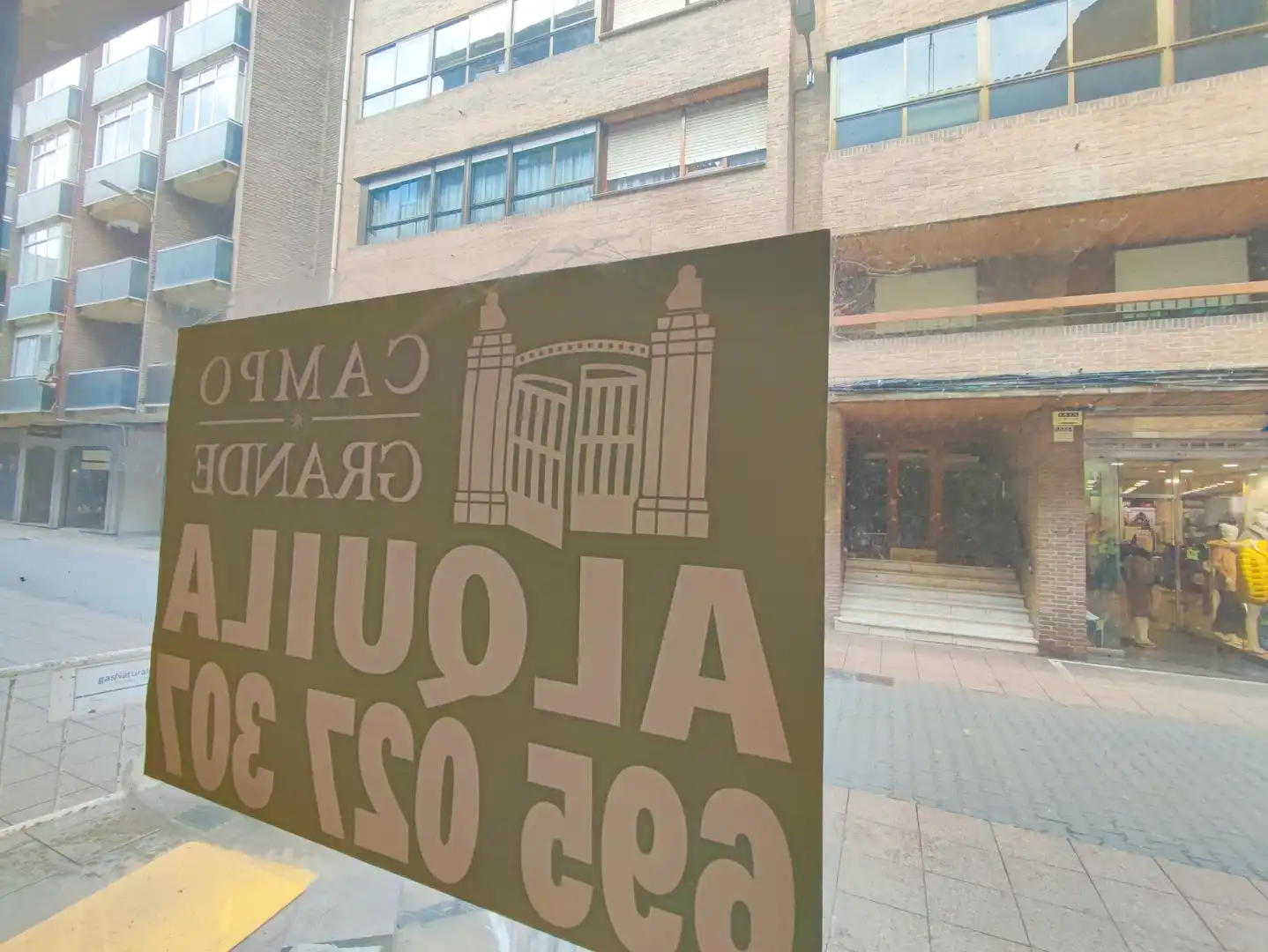 Außenansicht von Geschaftsraum zur Miete in Palencia mit Heizung