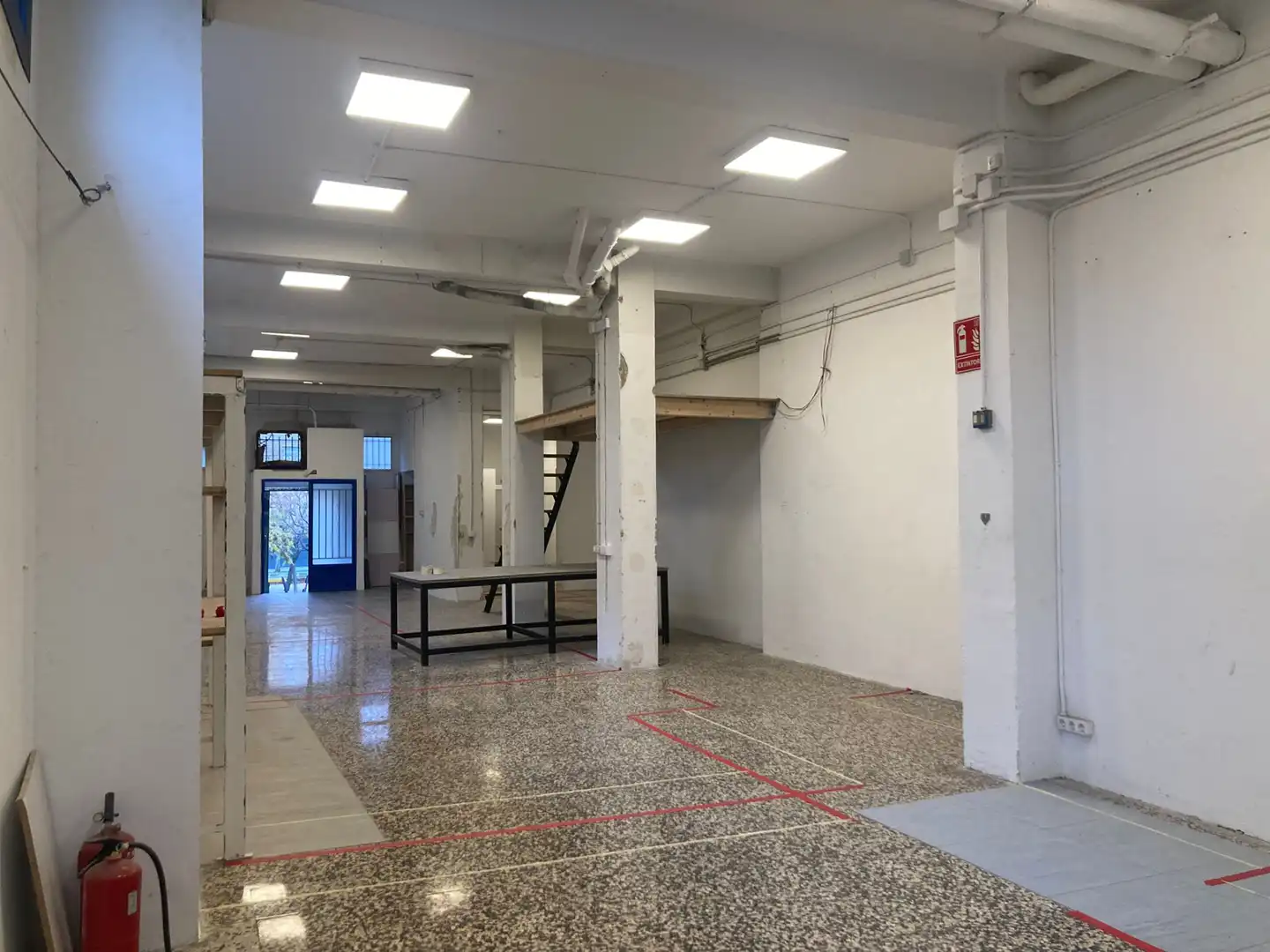 Office for rent in Zaragoza  with Air Conditioner