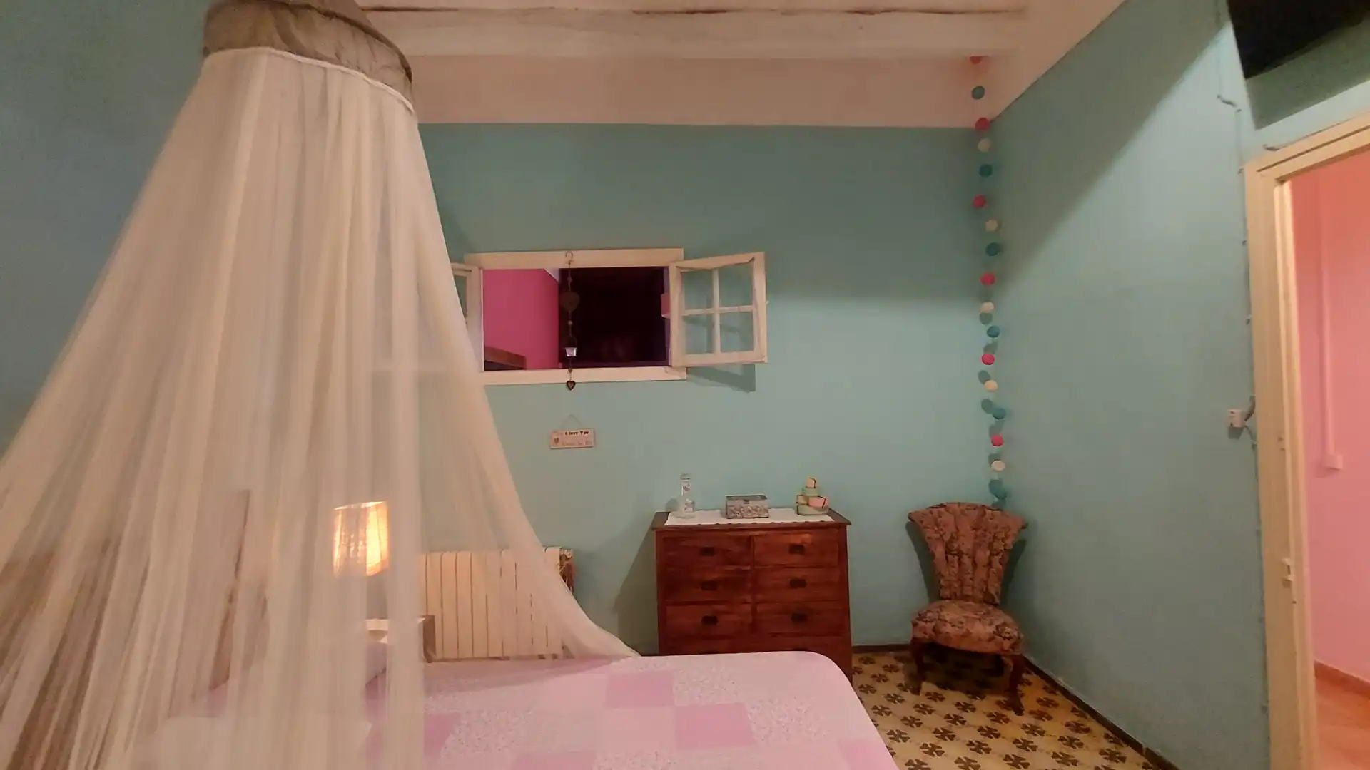 Habitación de Casa adosada en venta en Caldes d'Estrac con Calefacción, Parquet y Amueblado