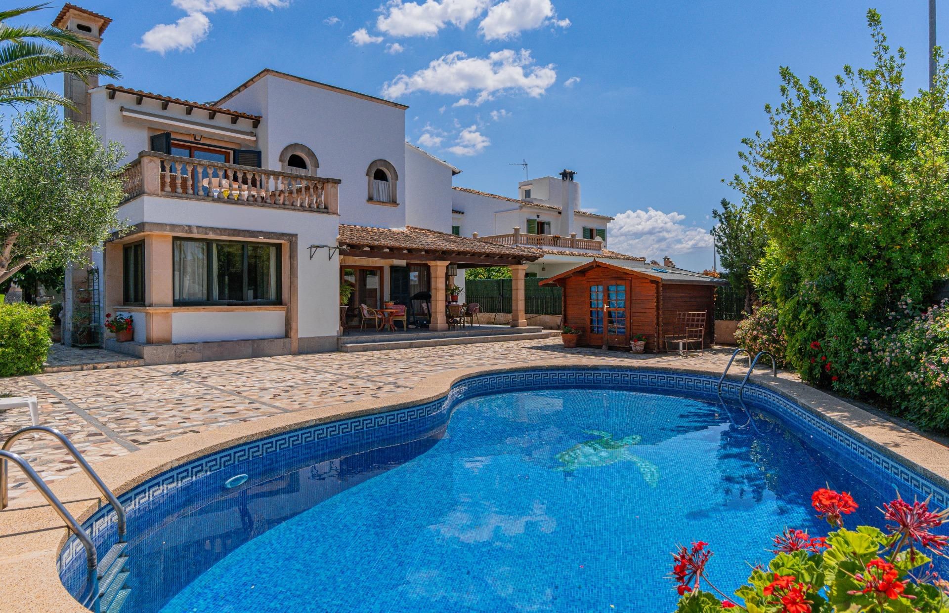 Vista exterior de Casa o xalet en venda en Marratxí amb Calefacció, Jardí privat i Terrassa