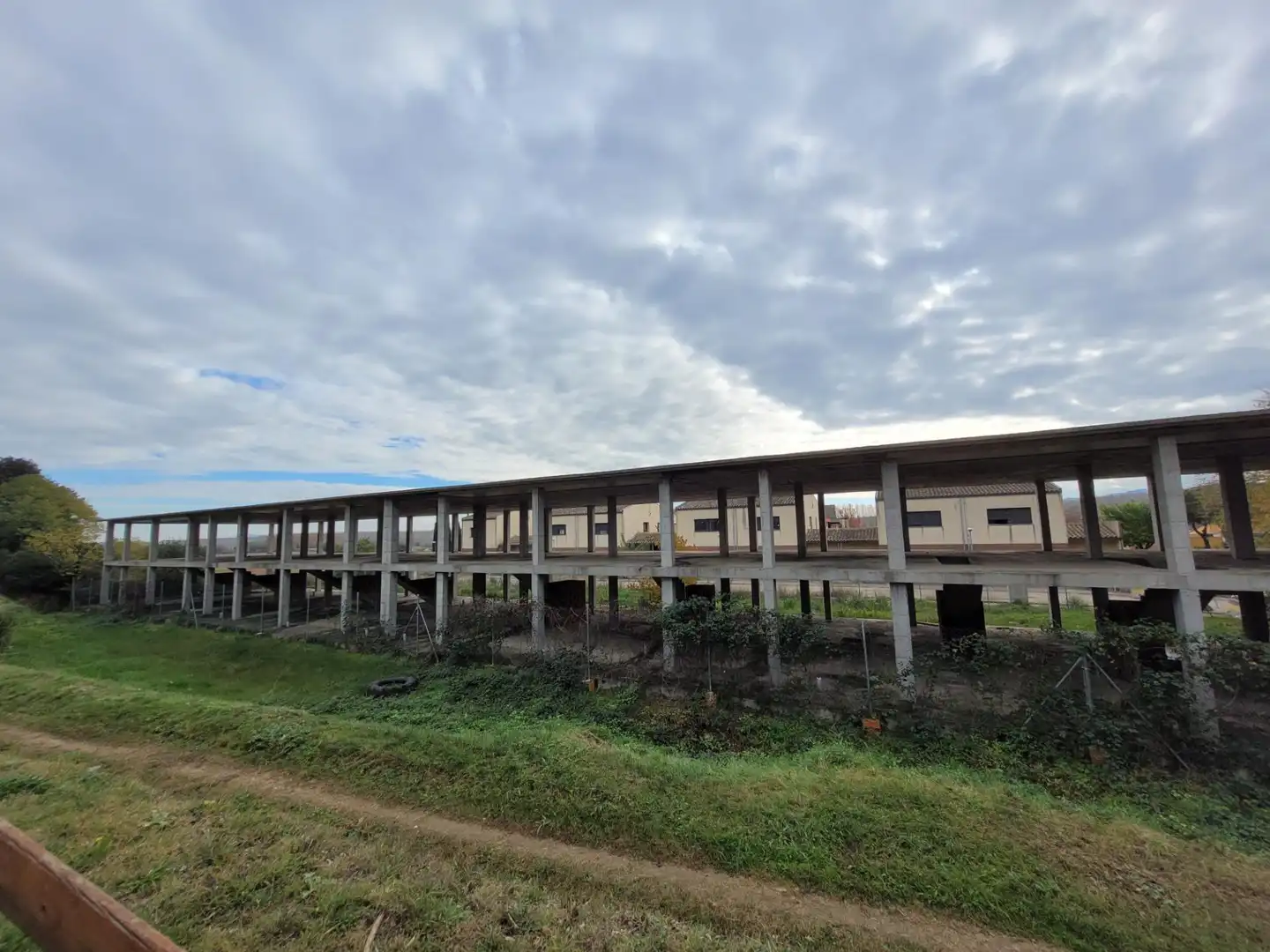 Vista exterior de Edificio en venta en Cervià de Ter