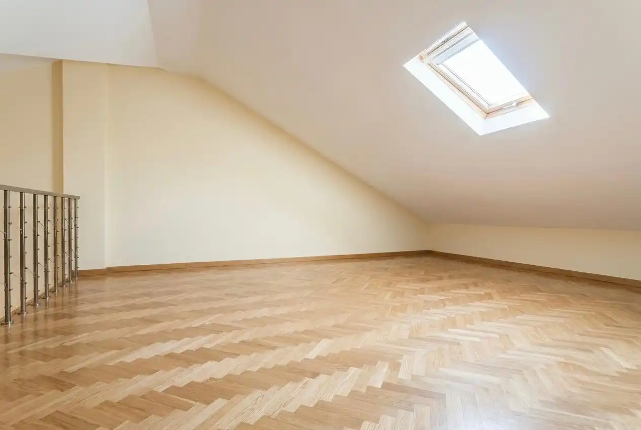 Maisonette zum Verkauf in Madrid mit Klimaanlage, Heizung und Terrasse