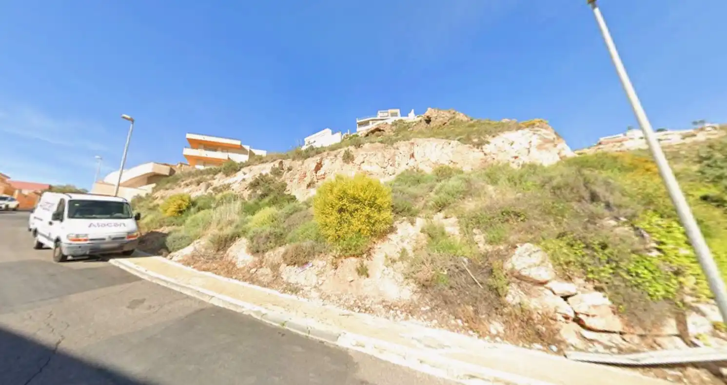 Terreno residencial en venta en Calle de las Higueras 34, imagen 2
