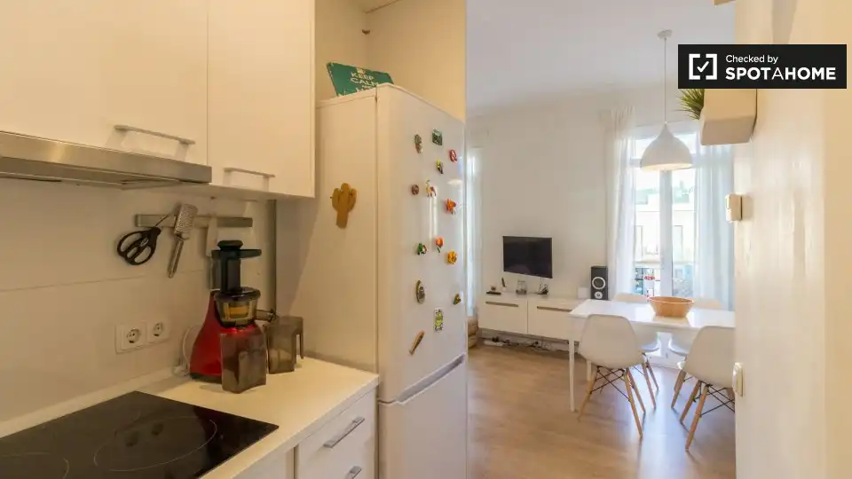 Flat for rent in Sants-Badal