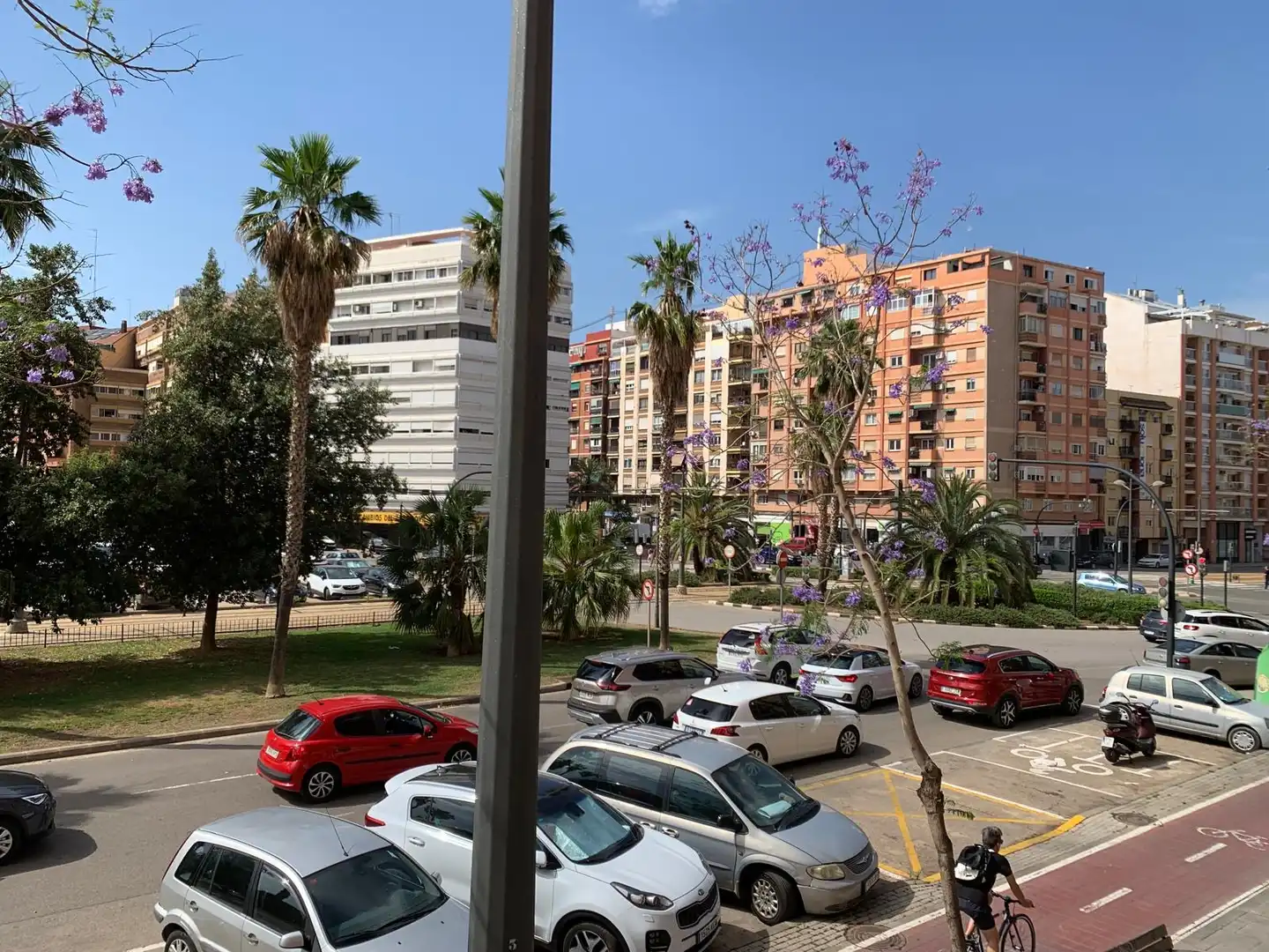 Vista exterior de Pis de lloguer en Valencia amb Terrassa, Moblat i Forn